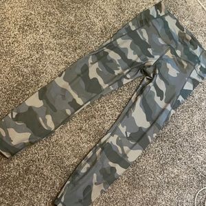 Reebok leggings with side pockets